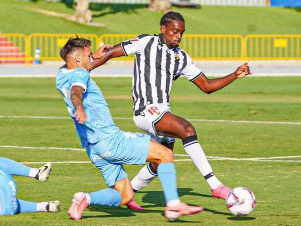 La locomotora del CD Castellón sentencia la pretemporada ante el Ibiza UD