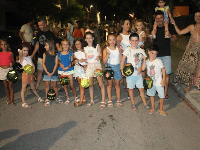 'Les Festes d’Estiu' concluyeron con la representación de Alicia en el País de las Maravillas.
