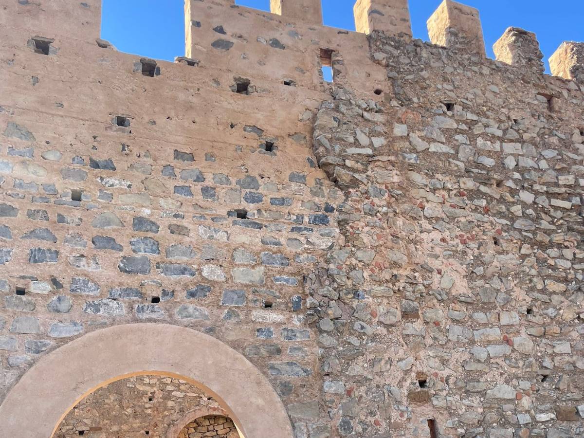 En 2022 la localidad inició las obras de restauración de la antigua fortificación e iglesia de San Miguel.