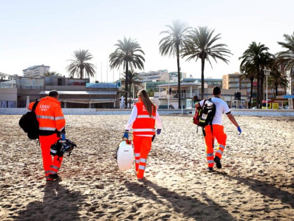 Un hombre fallece ahogado en la playa del Saler