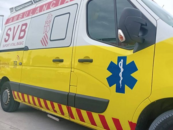 Un joven en patinete pierde una pierna en un accidente con una moto