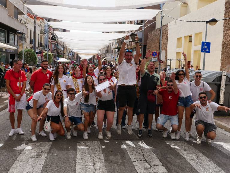 Vila-real sigue consolidando sus fiestas como una de las celebraciones más vibrantes y participativas de la comarca, donde la gastronomía, la convivencia y la tradición se dan la mano.