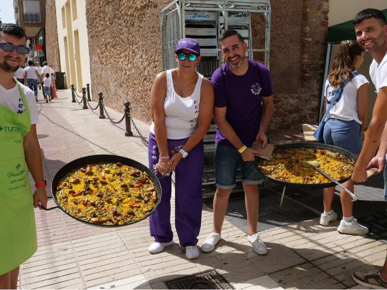 Vila-real sigue consolidando sus fiestas como una de las celebraciones más vibrantes y participativas de la comarca, donde la gastronomía, la convivencia y la tradición se dan la mano.