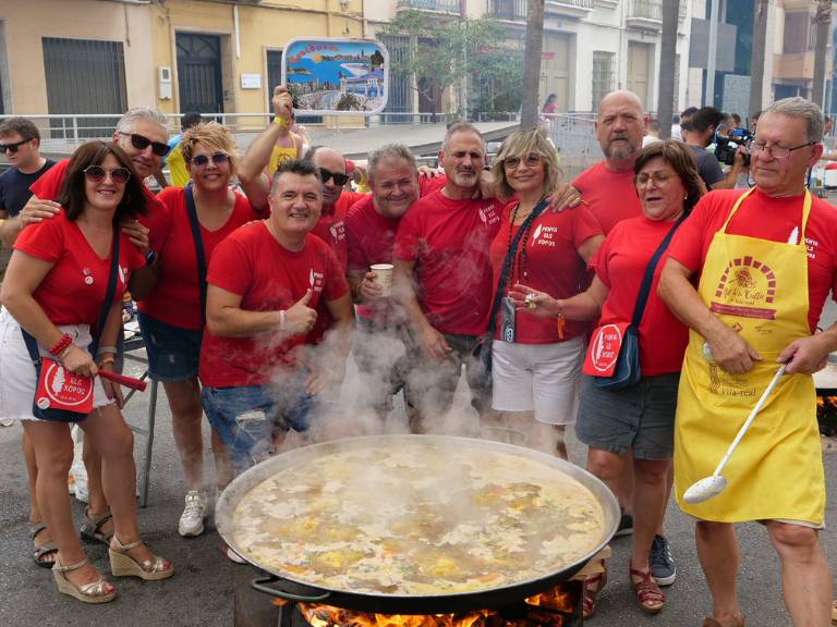 Vila-real sigue consolidando sus fiestas como una de las celebraciones más vibrantes y participativas de la comarca, donde la gastronomía, la convivencia y la tradición se dan la mano.