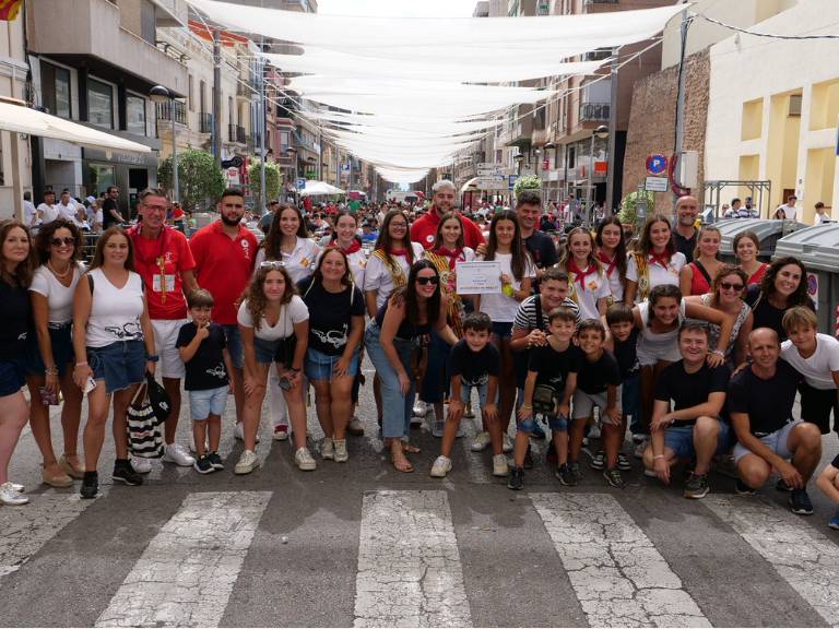 Vila-real sigue consolidando sus fiestas como una de las celebraciones más vibrantes y participativas de la comarca, donde la gastronomía, la convivencia y la tradición se dan la mano.