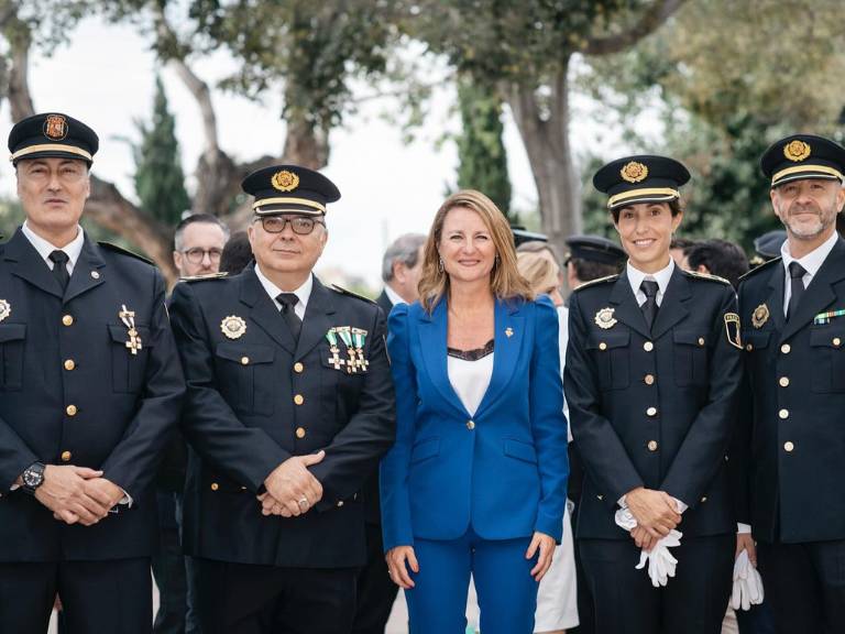 En la explanada de la Basílica del Lledó se entregaron cerca de 60 distinciones. Entre los reconocimientos, destacó el homenaje especial al guardia civil Marcos Troitiño.