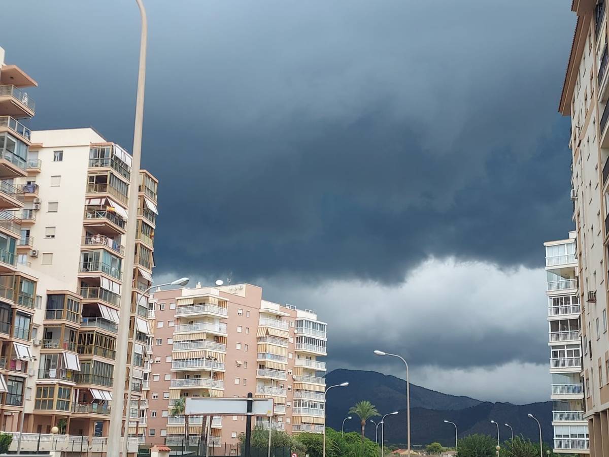 Alerta amarilla por fuertes chubascos en el litoral centro de la Comunitat