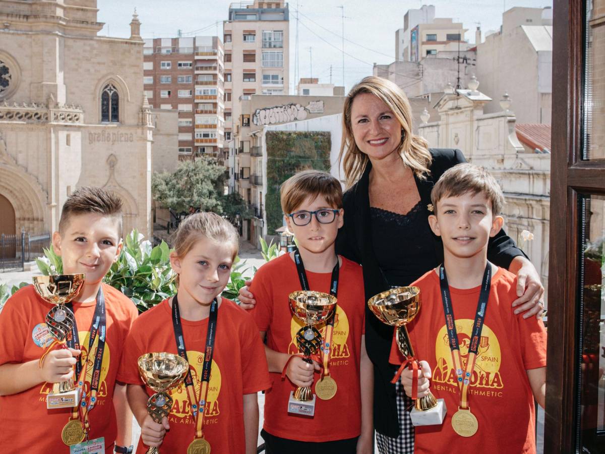 Cuatro alumnos de Castellón brillan en el Campeonato ALOHA MENTAL Internacional