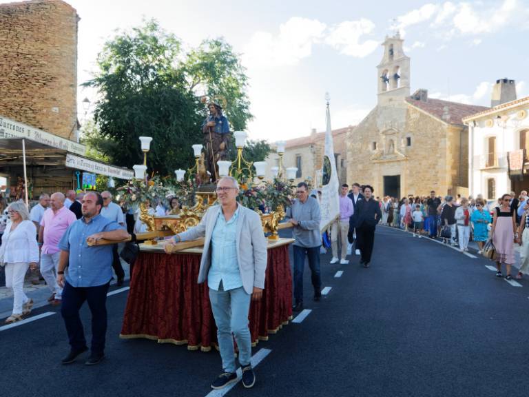 A lo largo de la jornada, se repartieron más de 9.500 pasteles, preparados la semana anterior. Los que no se consumieron podrán adquirirse en los próximos días.