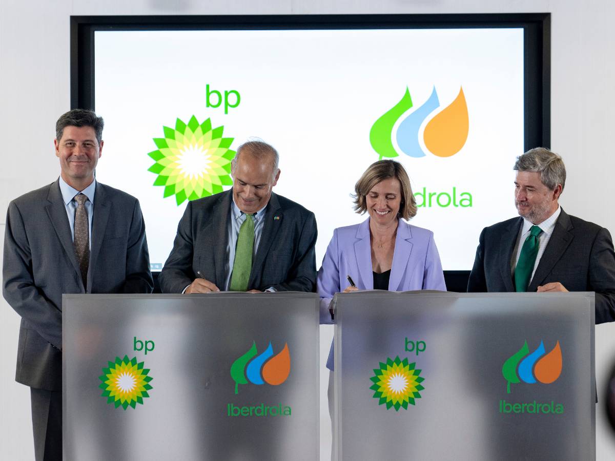 El proyecto de hidrógeno verde de bp e Iberdrola en Castellón estará operativo en 2026