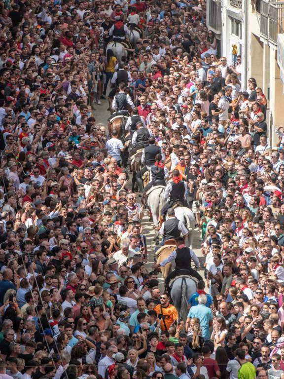 El penúltimo día de los festejos taurinos de Segorbe contó con una multitudinaria entrada de toros, jinetes locales y autoridades presentes.