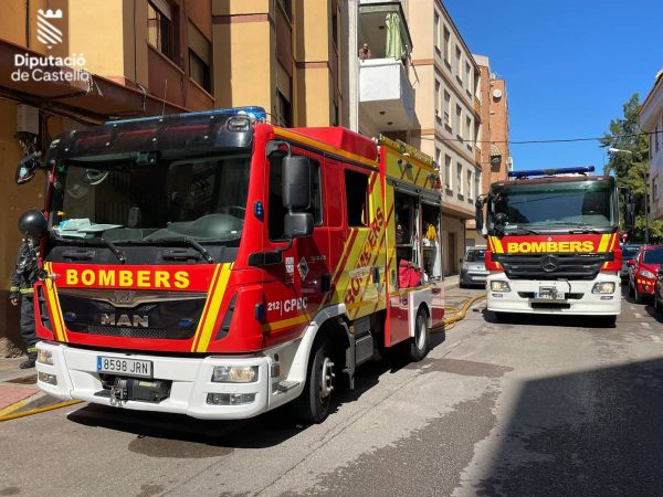 Incendio en un edificio de tres alturas en Vila-real