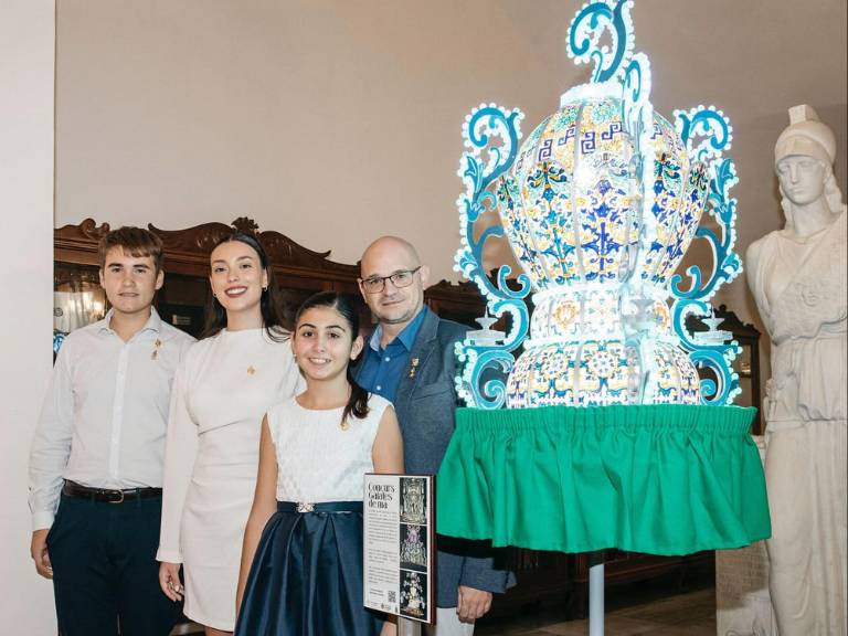 El año pasado fue la primera vez que se introdujo la exhibición en el hall del Ayuntamiento de la ganadora del concurso de Gaiatas de mano.