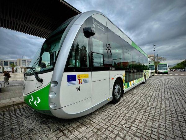 Nuevos autobuses eléctricos con guiado óptico para el TRAM de Castellón