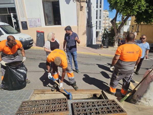 Oropesa del Mar se anticipa a la ‘gota fría’ y pone a punto sus imbornales