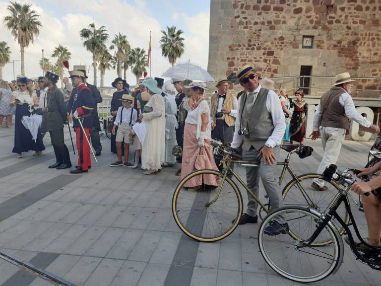 La Belle Époque es una actividad que pone en valor turístico los elementos más relevantes, diferenciadores y singulares de los recursos turísticos de Benicàssim.