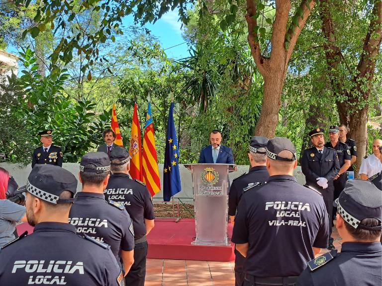 El Día de la Policía Local, en honor a su patrón San Miguel, se ha celebrado este año en la ermita de la Virgen de Gracia.