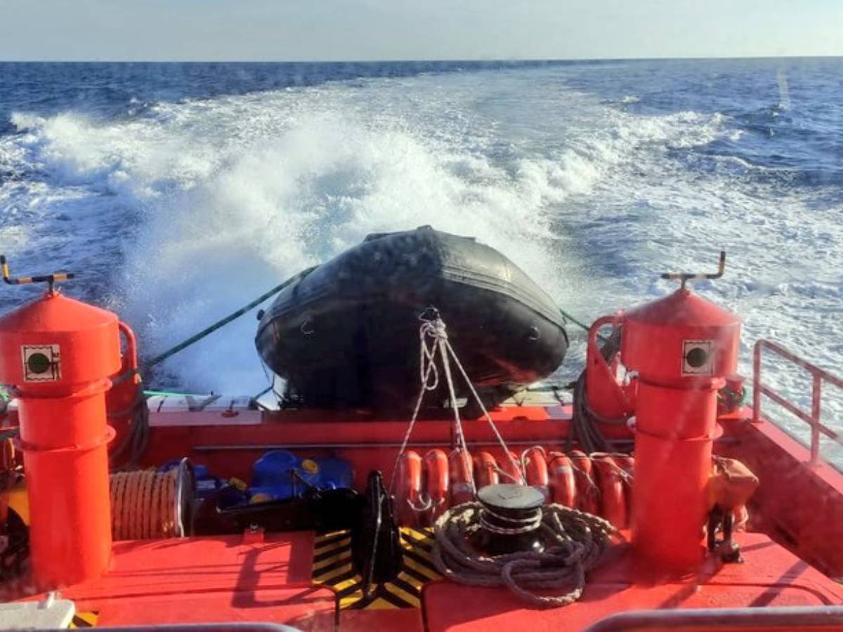 Tragedia en El Hierro: Cayuco volcado deja 9 muertos y 48 desaparecidos