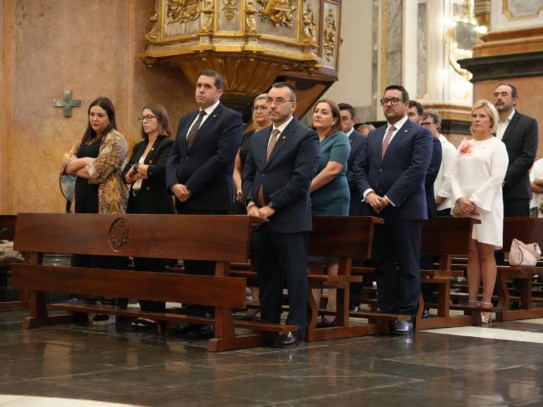 Este evento conmemoró el traslado a la iglesia Arciprestal de los restos de sacerdotes que fallecieron durante la Guerra Civil.