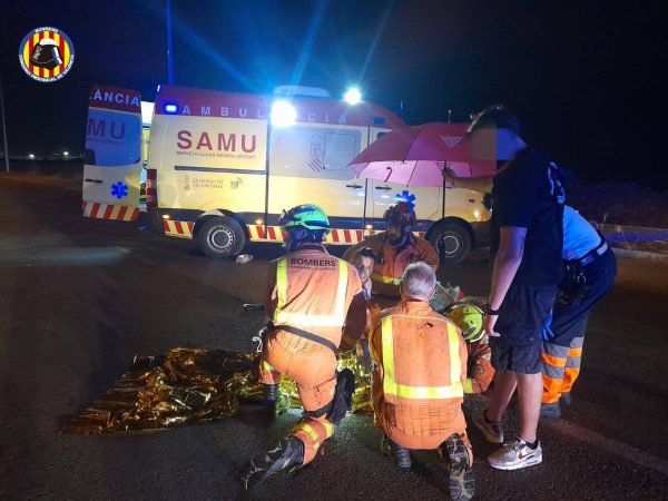 Un motorista herido al chocar contra un coche en el Puerto de Sagunto