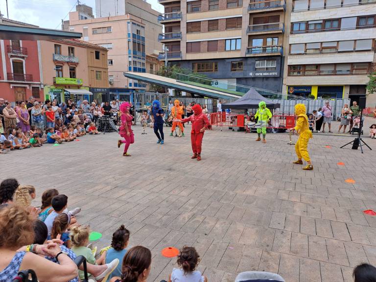 vila-real-celebra-el-espectaculo-acrocircus-en-las-fiestas-de-la-mare-de-deu-de-gracia