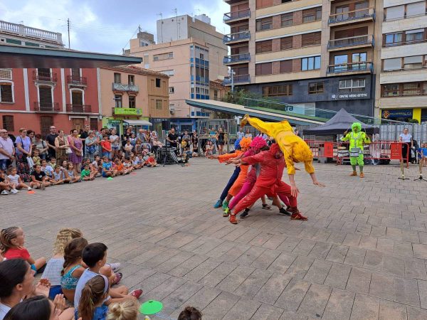 Vila-real celebra el espectáculo Acrocircus en las Fiestas de la Mare de Déu de Gràcia