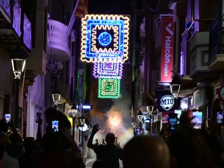 El momento culminante fue el disparo del castillo de fuegos artificiales, a cargo de la prestigiosa pirotecnia Martí.