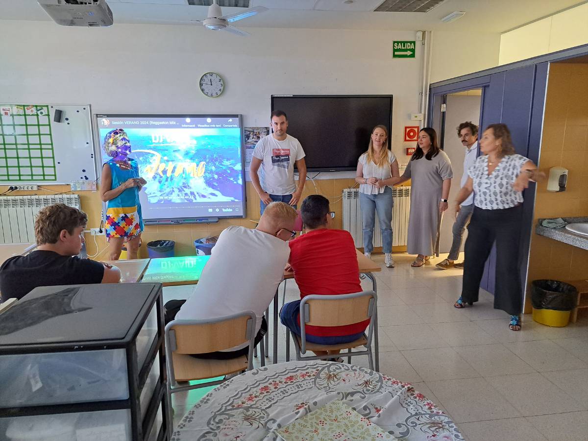 Visita institucional al CEE La Panderola con motivo del inicio del curso escolar en Vila-real