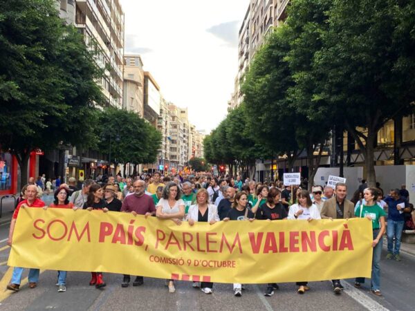 ACPV denuncia una agresión fascista tras la manifestación del 9 d’Octubre