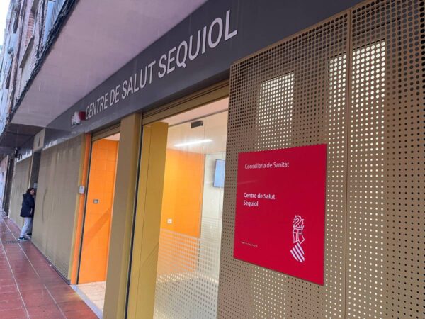 Denuncian deficiencias, goteras y filtraciones en el nuevo centro de salud Sequiol de Castellón