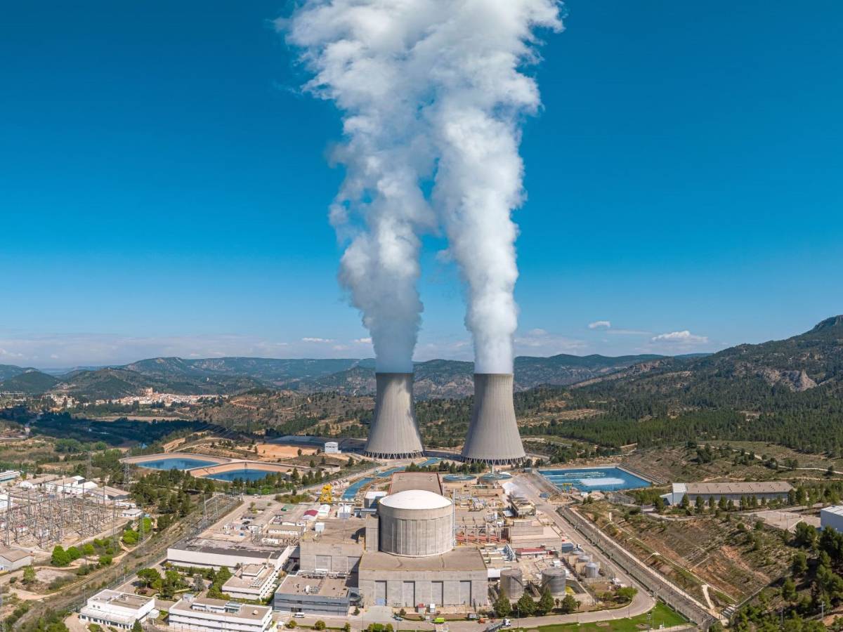 El Consell lucha contra el cierre de la central nuclear de Cofrentes