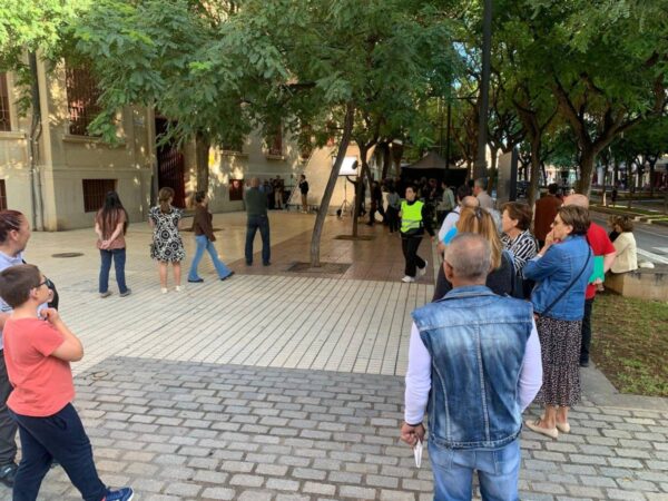 Entusiasmo en Castellón: Los vecinos asisten al rodaje de la película «Cowgirl»