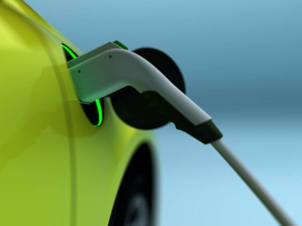 La UE mantiene los aranceles a los coches eléctricos chinos