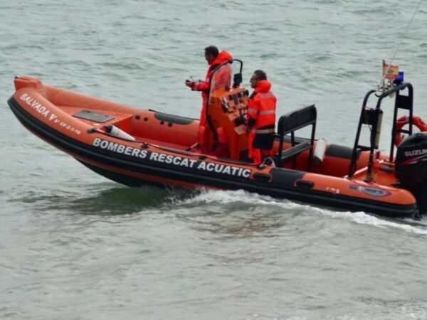 Hallan un «posible cuerpo» flotando en el mar de Burriana