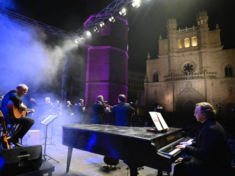 Serafín Zubiri, Nacho Mañó o Alejandro Correa entre los artistas internacionales que han participado en el concierto. 