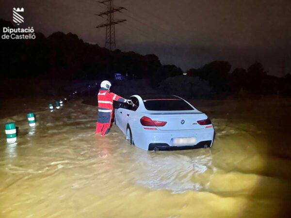 Máxima alerta en Castellón y Valencia por lluvias torrenciales