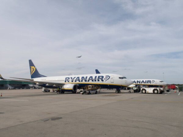 Regreso del vuelo Valencia-Milán por un pasajero «problemático»