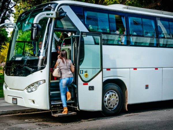 Renfe anuncia 470 circulaciones de autobús entre Castellón y Valencia para servicios AVE