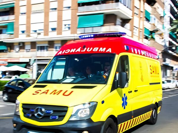 Un joven es apuñalado varias veces en Cullera