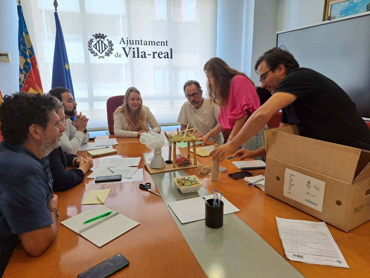 Guanyadors del premi ‘Ciutat de Vila-real inventa en favor dels oceans’