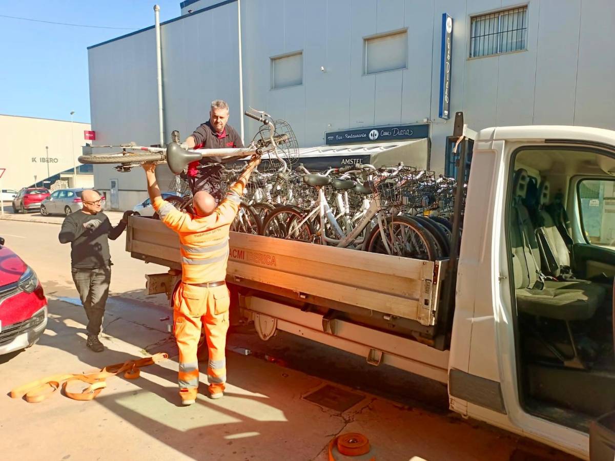 Ayuda solidaria de Castellón con envío de bicicletas a Sedaví