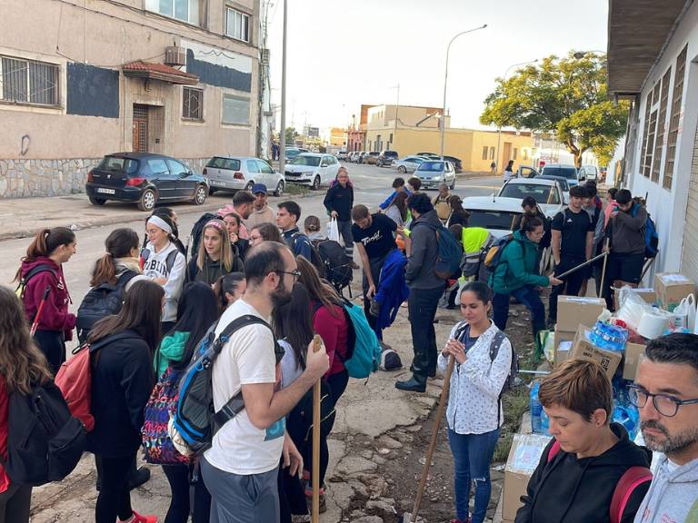 La pasada madrugada se enviaron desde Burriana cinco autobuses con destino a la provincia de Valencia en coordinación con la Plataforma de Voluntarios y la GVA.