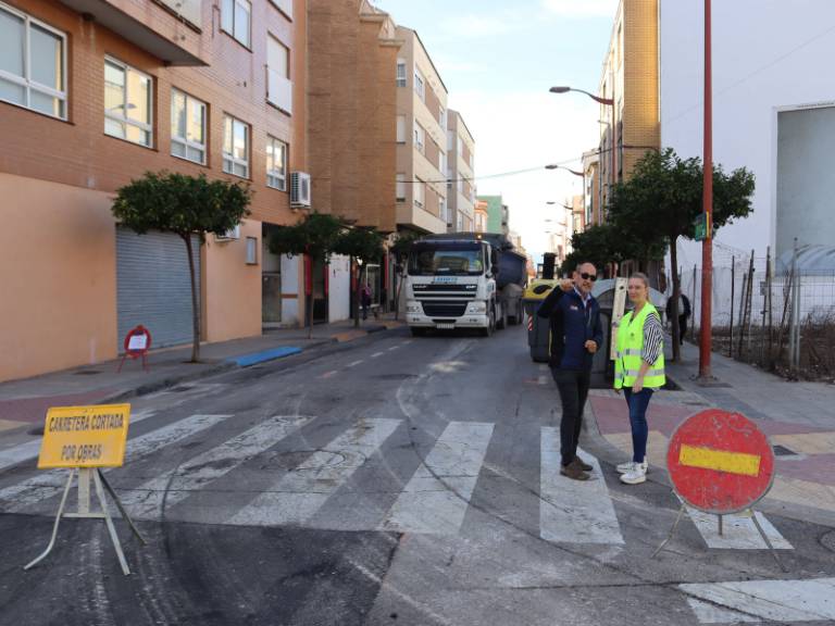 Las labores de adecuación también abarcan la mejora de los caminos rurales, en colaboración con los municipios vecinos.