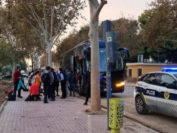 Casi 500 voluntarios de Castellón desplazados con los autobuses del Ayuntamiento