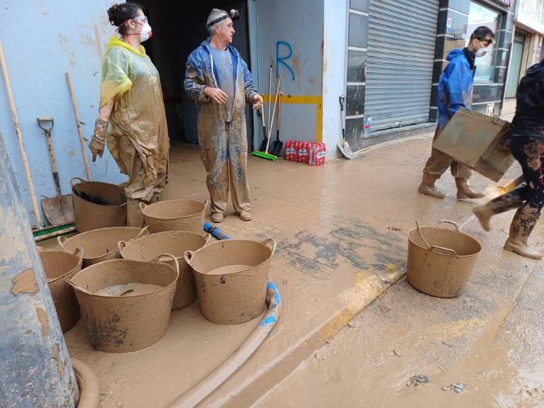 Más de 4.100 voluntarios se han sumado al punto solidario de Tetuán XIV, dando su apoyo en diversas tareas.