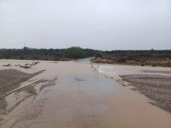 Cortadas al tráfico la N-340a en Peñiscola y la N-232 en Vinaròs por las fuertes lluvias