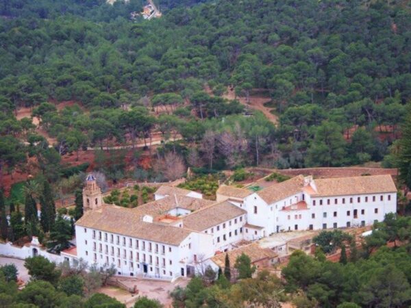 Fallece el monje que estaba muy grave tras el ataque en el Monasterio de Gilet