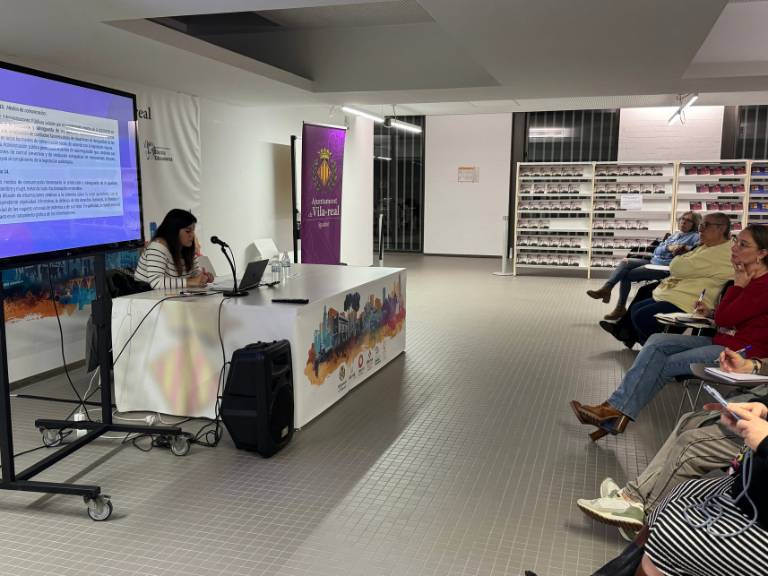 Silvia Marcos García ofreció una ponencia con una reflexión sobre los medios de comunicación y la imagen de la mujer.