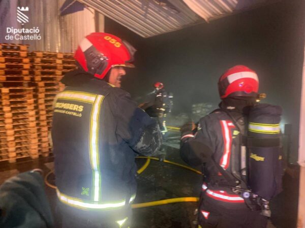 Incendio industrial en una empresa cerámica de Onda