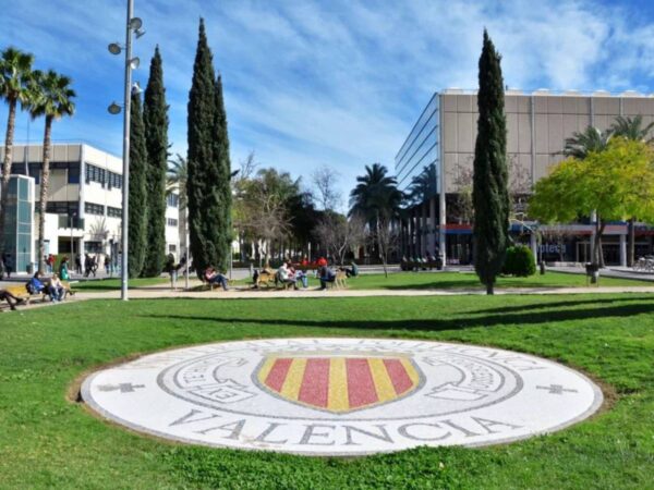 La UV y la UPV suspenden las clases presenciales ante los avisos por fuertes lluvias